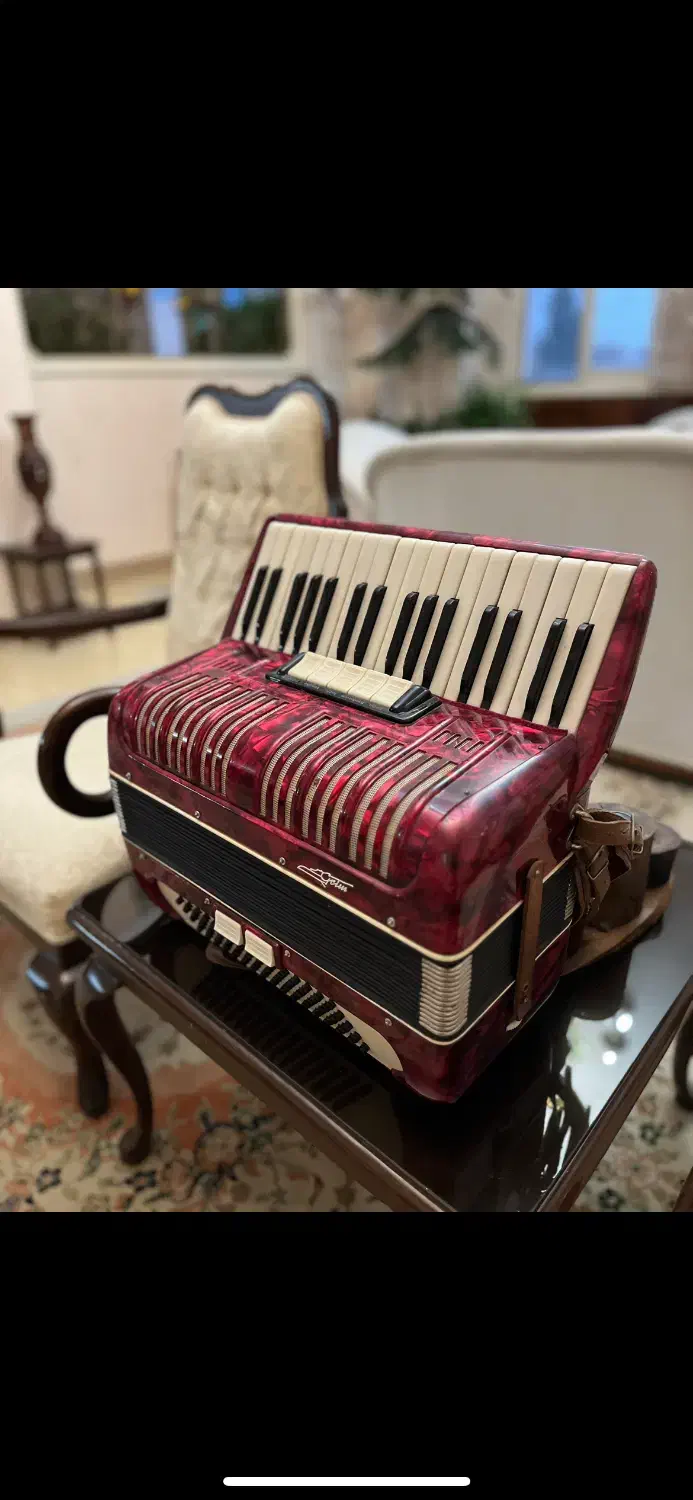 اکاردئون|پیانو، کیبورد، آکاردئون|بجنورد, |دیوار