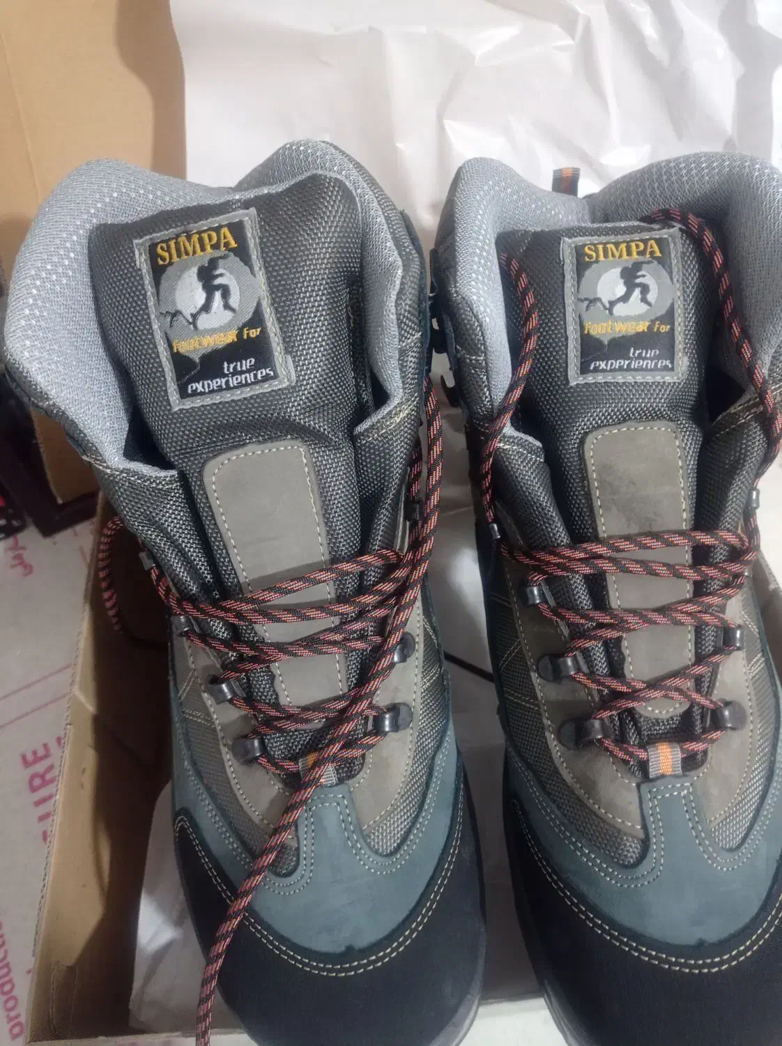 پوتین کوهنوردی|کیف، کفش، کمربند|زنجان, |دیوار