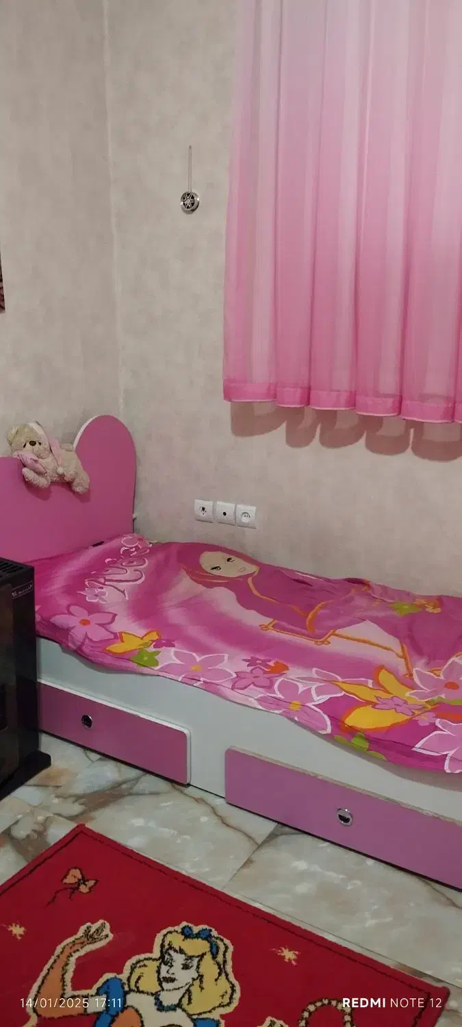 تخت کودک|تخت و صندلی بچه|میانه, |دیوار