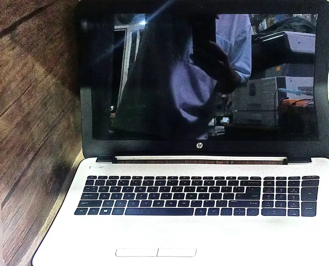 LOP TOP HP|رایانه همراه|ایوان, |دیوار