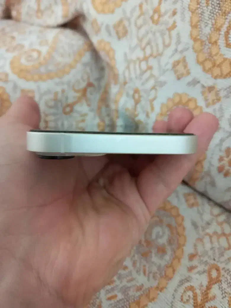 13نرمال سفید در حد باطری۸۸|موبایل|تهران, آسمان|دیوار