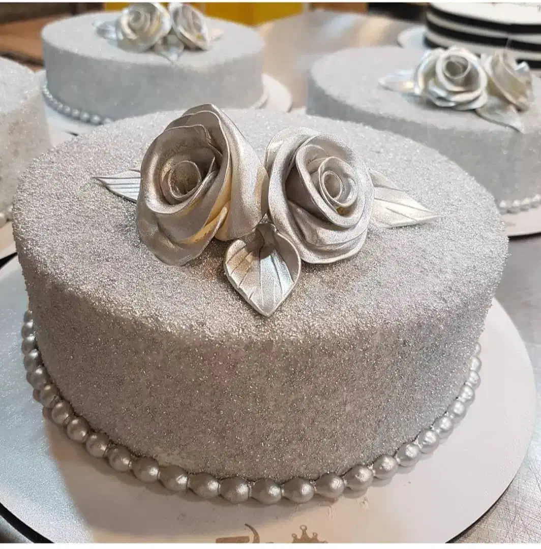 کارگر ساده در قنادی|استخدام خدمات فروشگاه و رستوران|تبریز, |دیوار