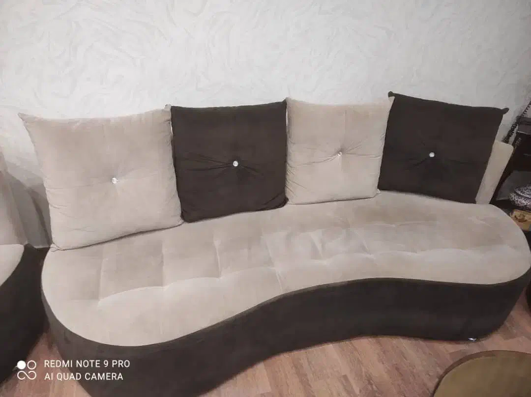 مبل ۶ نفره|مبلمان خانگی و میز عسلی|رشت, معلم|دیوار