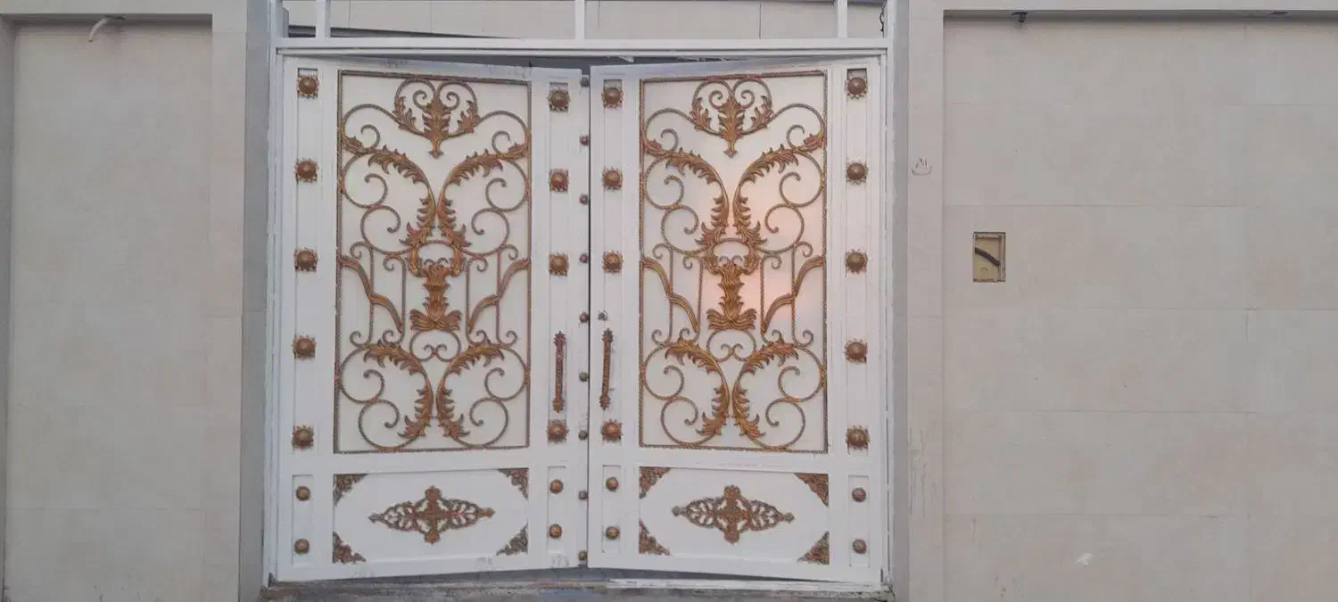 رنگ آمیزی ساختمان و در پنجره|خدمات پیشه و مهارت|خرم‌آباد, |دیوار