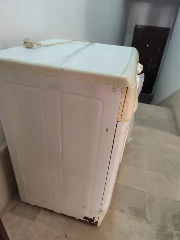 لباسشویی بوش اتومات اصل آلمان|ماشین لباسشویی و خشک‌کن لباس|هشتگرد, فاز ۱ مهستان|دیوار