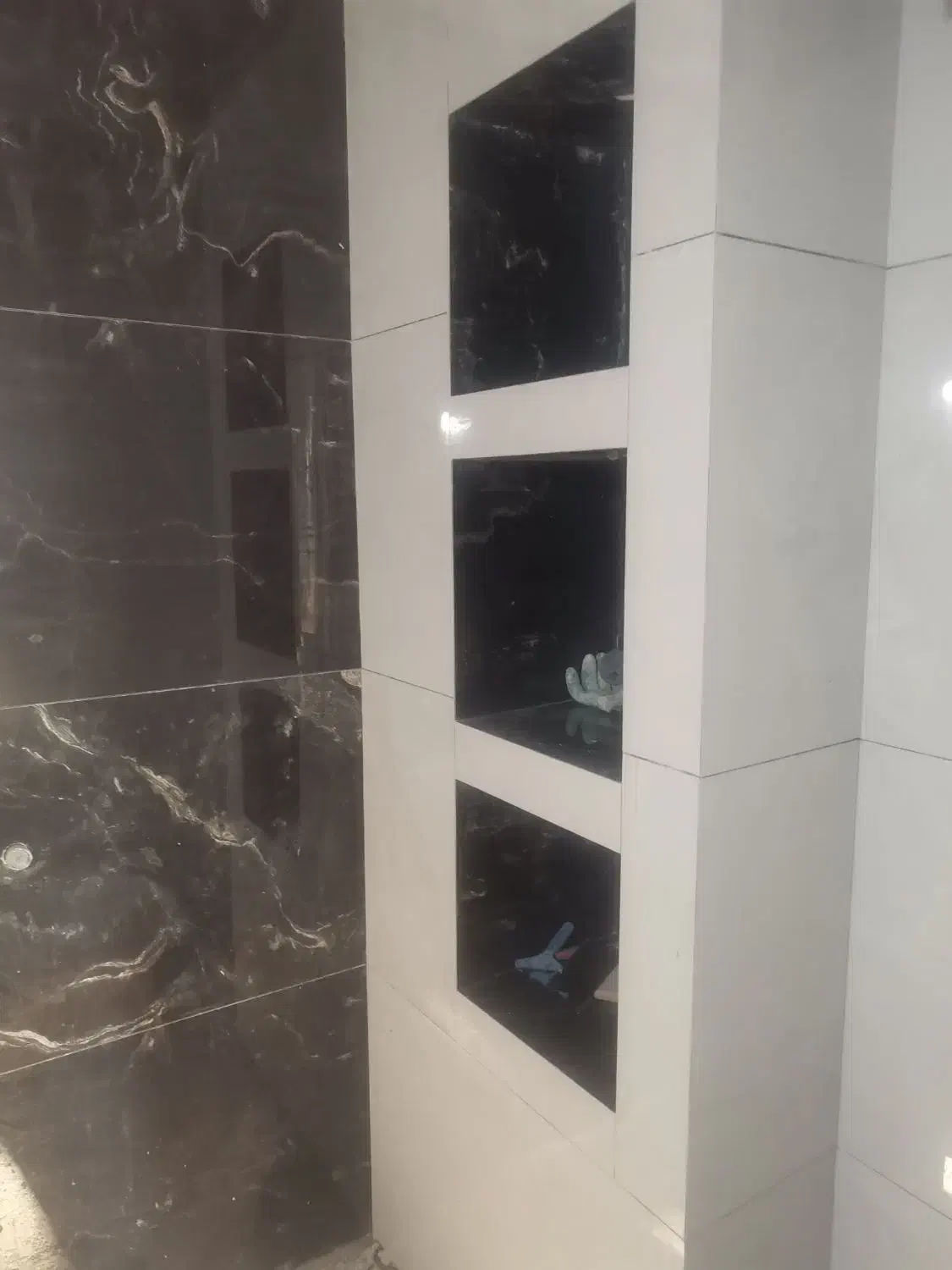 نیازمند شاگرد کاشی کار|استخدام معماری، عمران و ساختمانی|رفسنجان, |دیوار