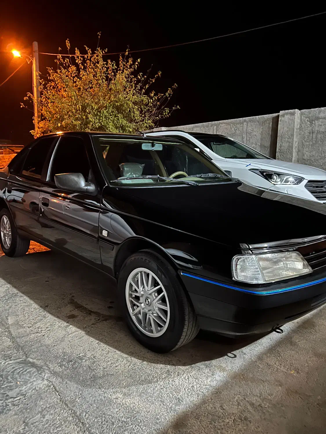 پژو۴۰۵ اتاق تعویض ۱۴۰۴|خودرو سواری و وانت|ایلام, |دیوار