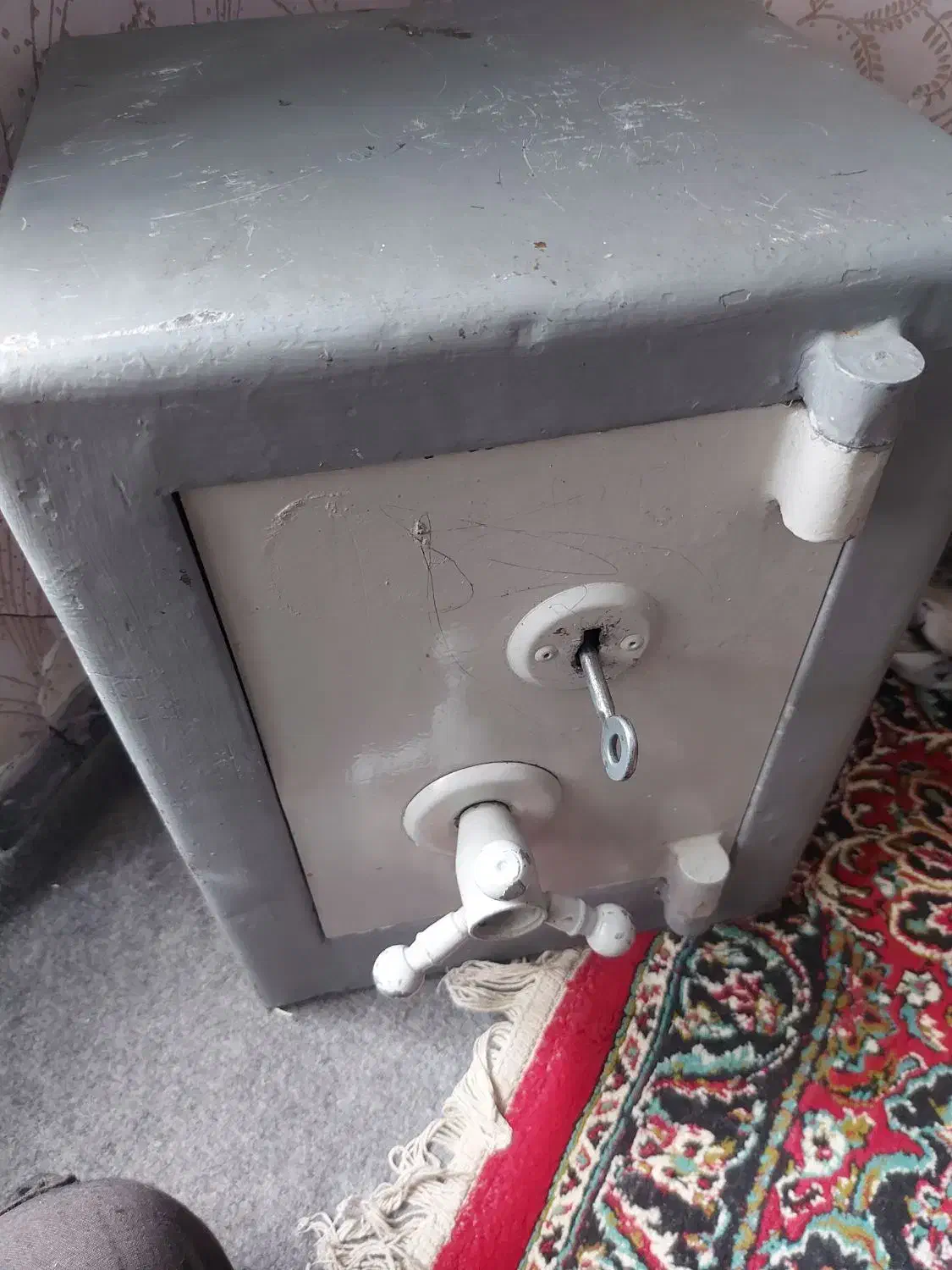 گاوصندوق|ابزارآلات|کرمان, |دیوار