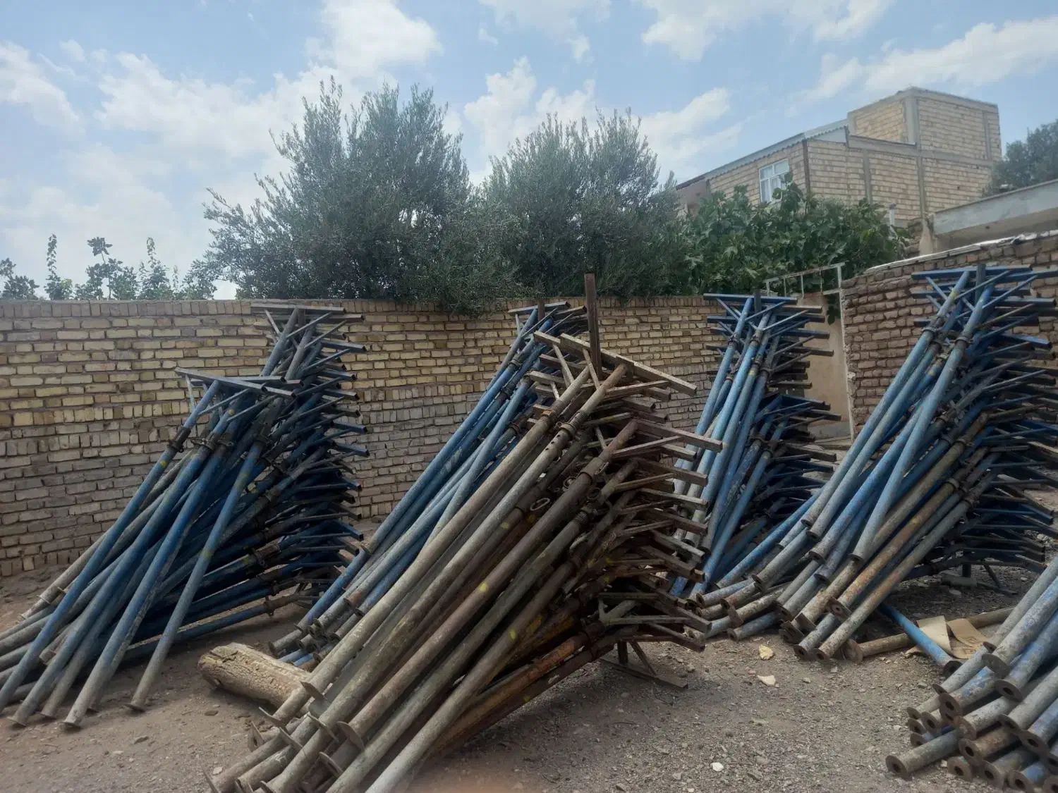 فروش تعداد ۲۷۵ عدد جک سه متری و چهار متری|مصالح و تجهیزات ساختمان|طارم, |دیوار