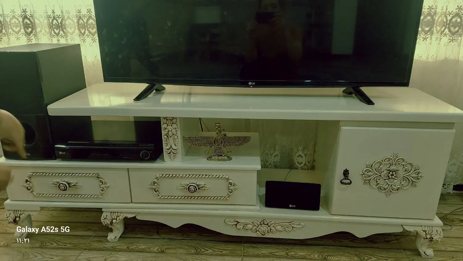 جاکفشی و میزتلویزیون و ساعت ایستاده|جاکفشی، کمد، دراور|نهاوند, |دیوار