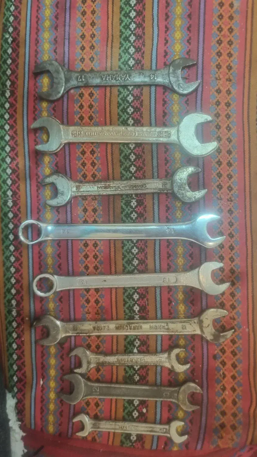 یه سری اچار|ابزارآلات|اراک, |دیوار