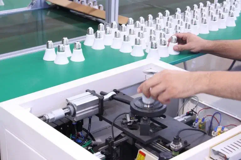 کارگر ساده فنی با جای خواب غذا|استخدام صنعتی، فنی، مهندسی|مشهد, شهرک امام هادی (شهرک غرب)|دیوار