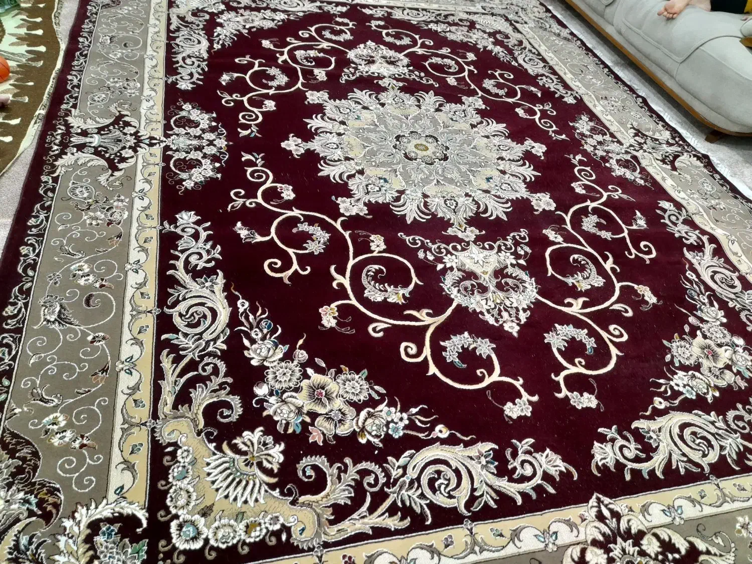 دوعدد قالی ۱۲ متری در حد نو قیمت هر قالی ۸ میلیون|فرش|خورموج, |دیوار