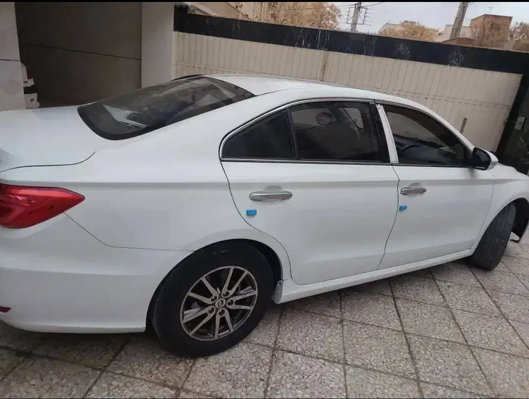 لیفان ۸۲۰|خودرو سواری و وانت|خرم‌آباد, |دیوار