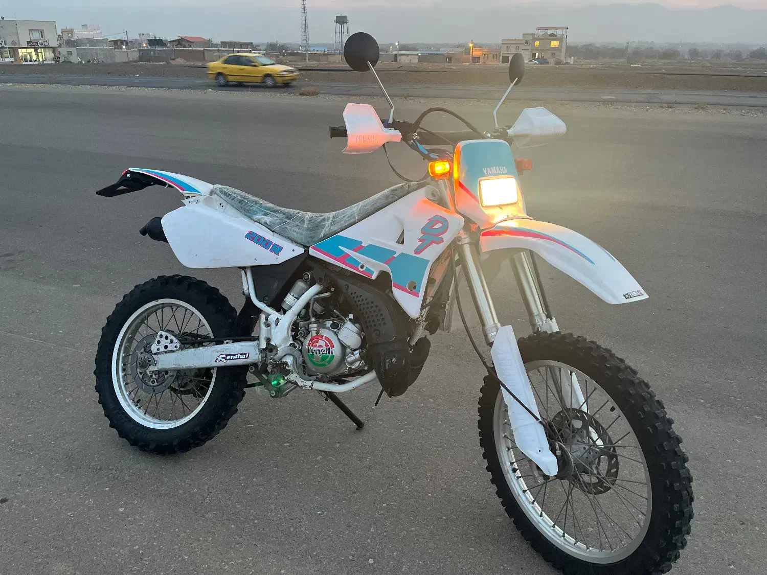 WR200زین دوشاخ crm dt|موتورسیکلت|آفتاب, |دیوار