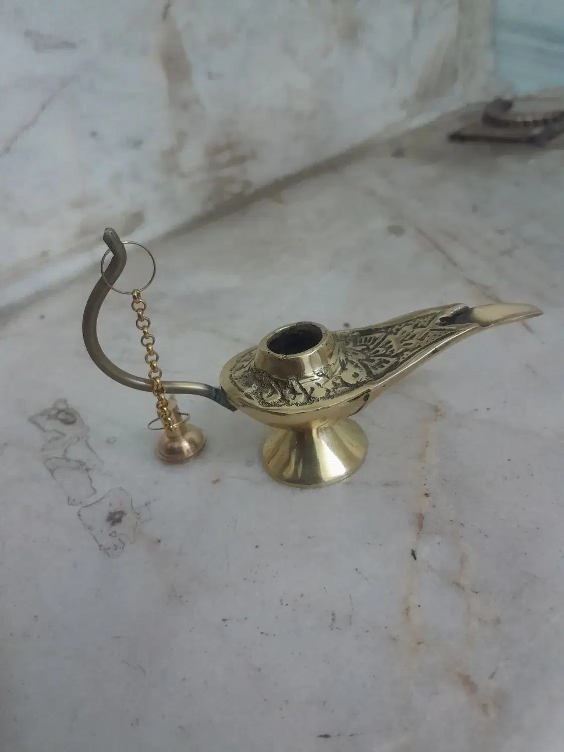 چراغ جادو|کلکسیون اشیاء عتیقه|تهران, خاک سفید|دیوار