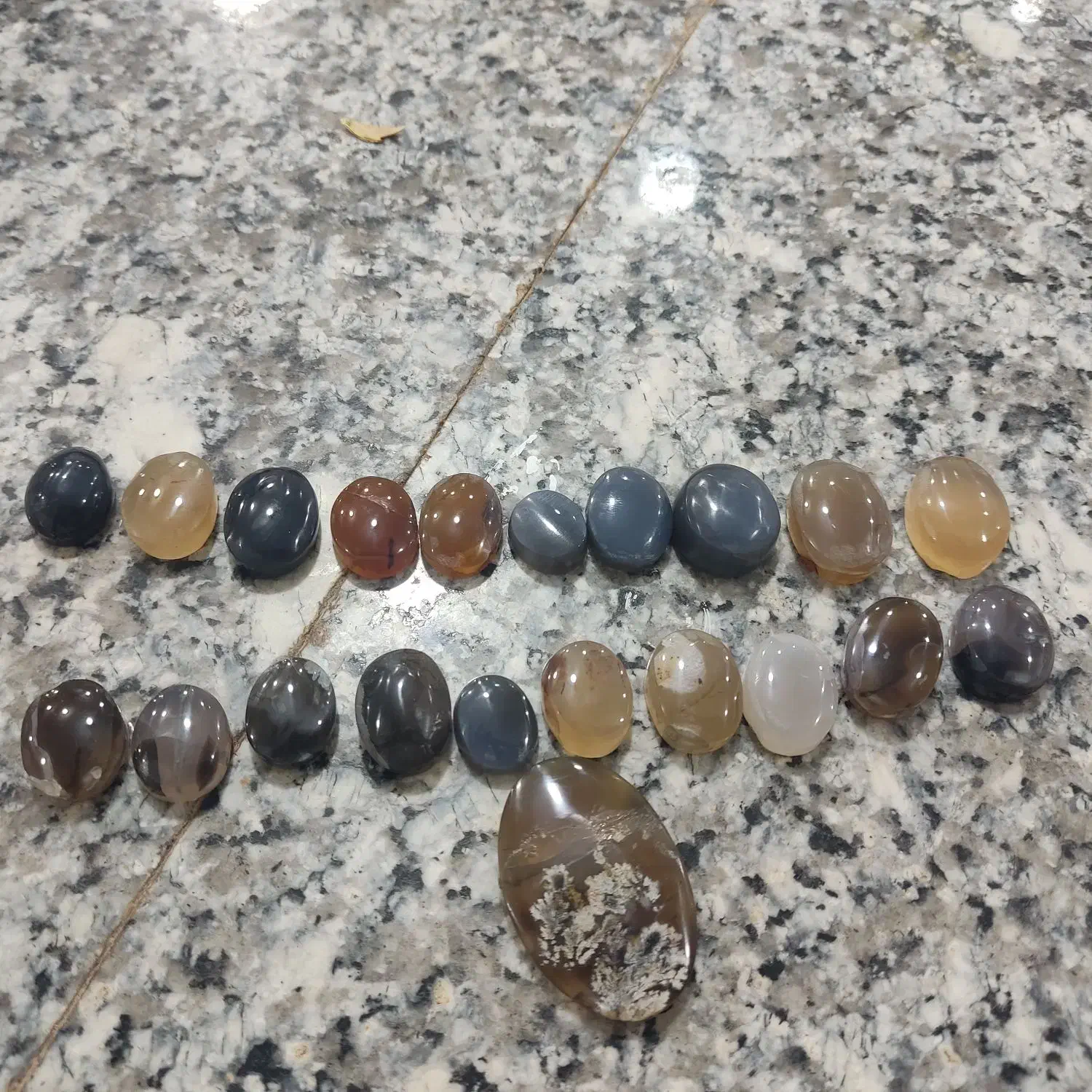 نگین انگشتری|جواهرات|میبد, |دیوار