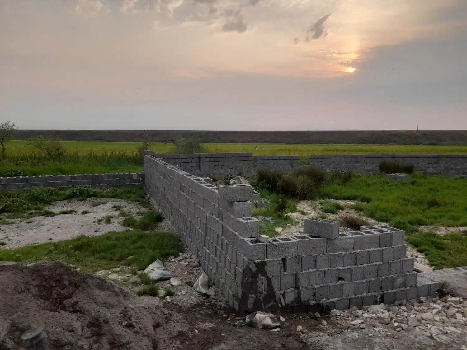 بنایی ساختمان سیمان کاری بلوک چینی سفال چینی م|خدمات پیشه و مهارت|رشت, کوی غلام نیا|دیوار