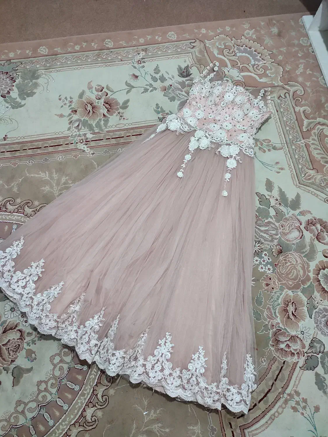 لباس مجلسی|لباس|نیریز, |دیوار