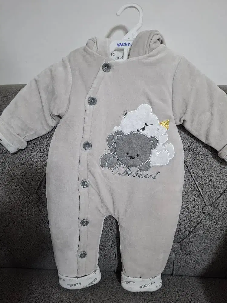 سر همی نوزادی|کفش و لباس بچه|اشتهارد, |دیوار