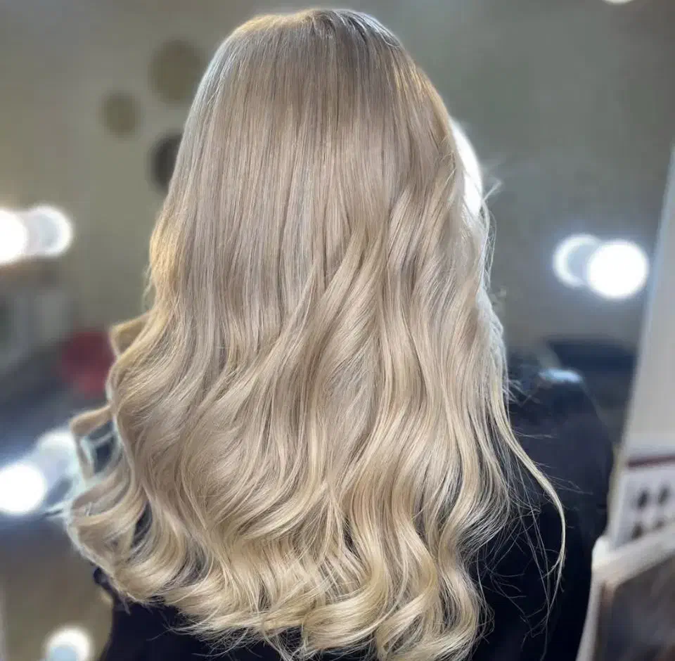 تخفیف ویژه رنگ و لایت|خدمات آرایشگری و زیبایی|رشت, پورسینا|دیوار