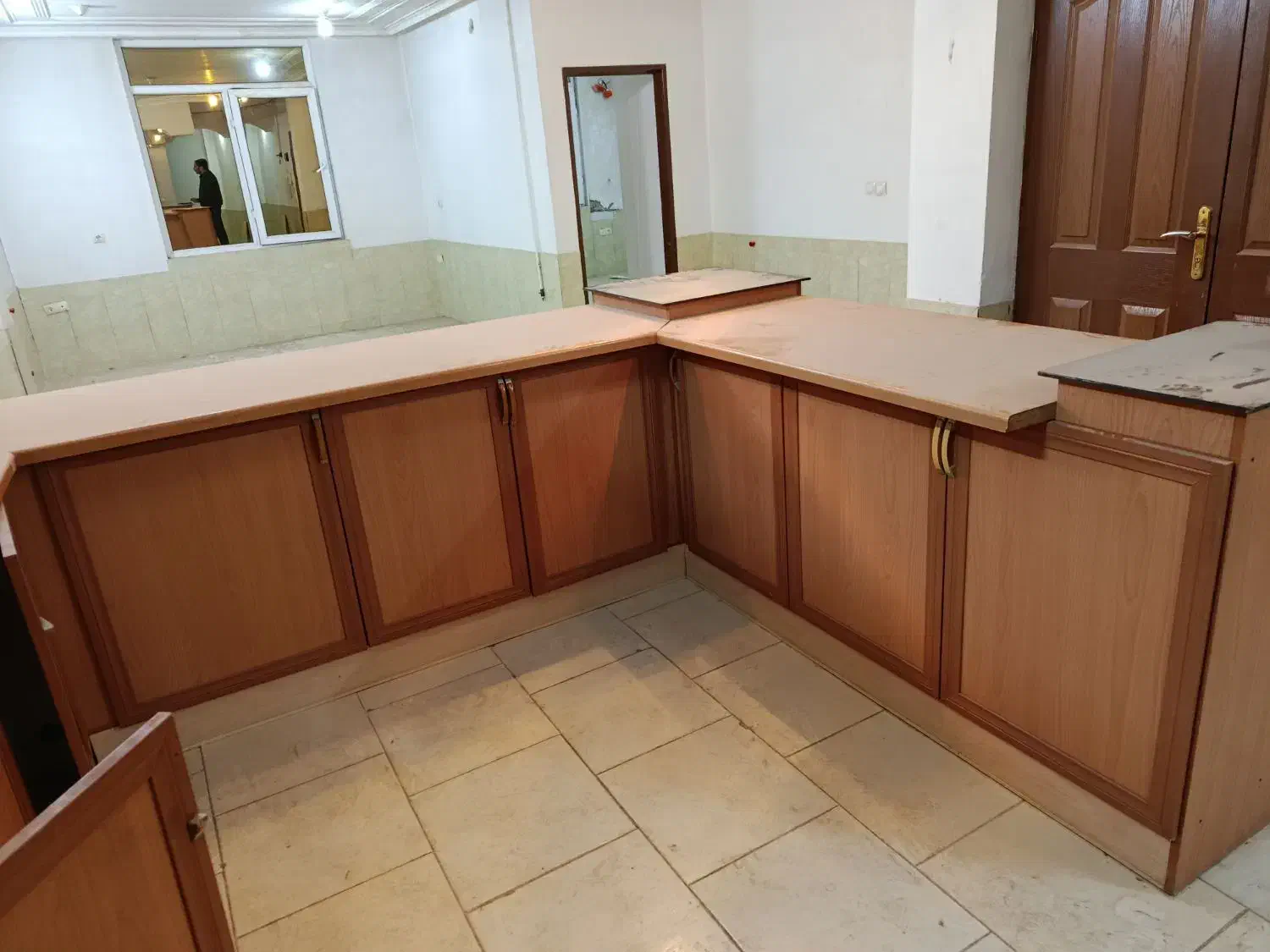 کابینت|مصالح و تجهیزات ساختمان|بروجن, |دیوار