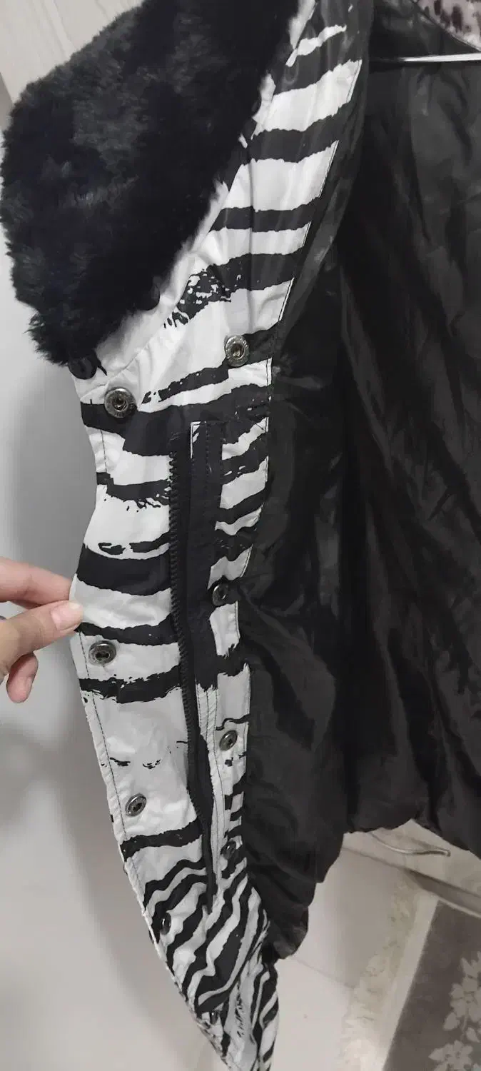 پالتو|لباس|رباط‌کریم, نصیرشهر|دیوار