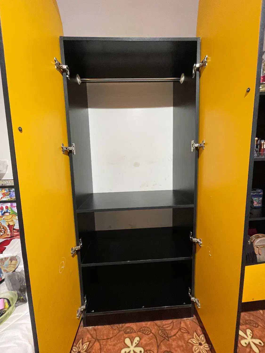 بدون هیچ خط ضربه ای|کتابخانه، شلف، قفسه‌های دیواری|فیروزآباد (فارس), |دیوار