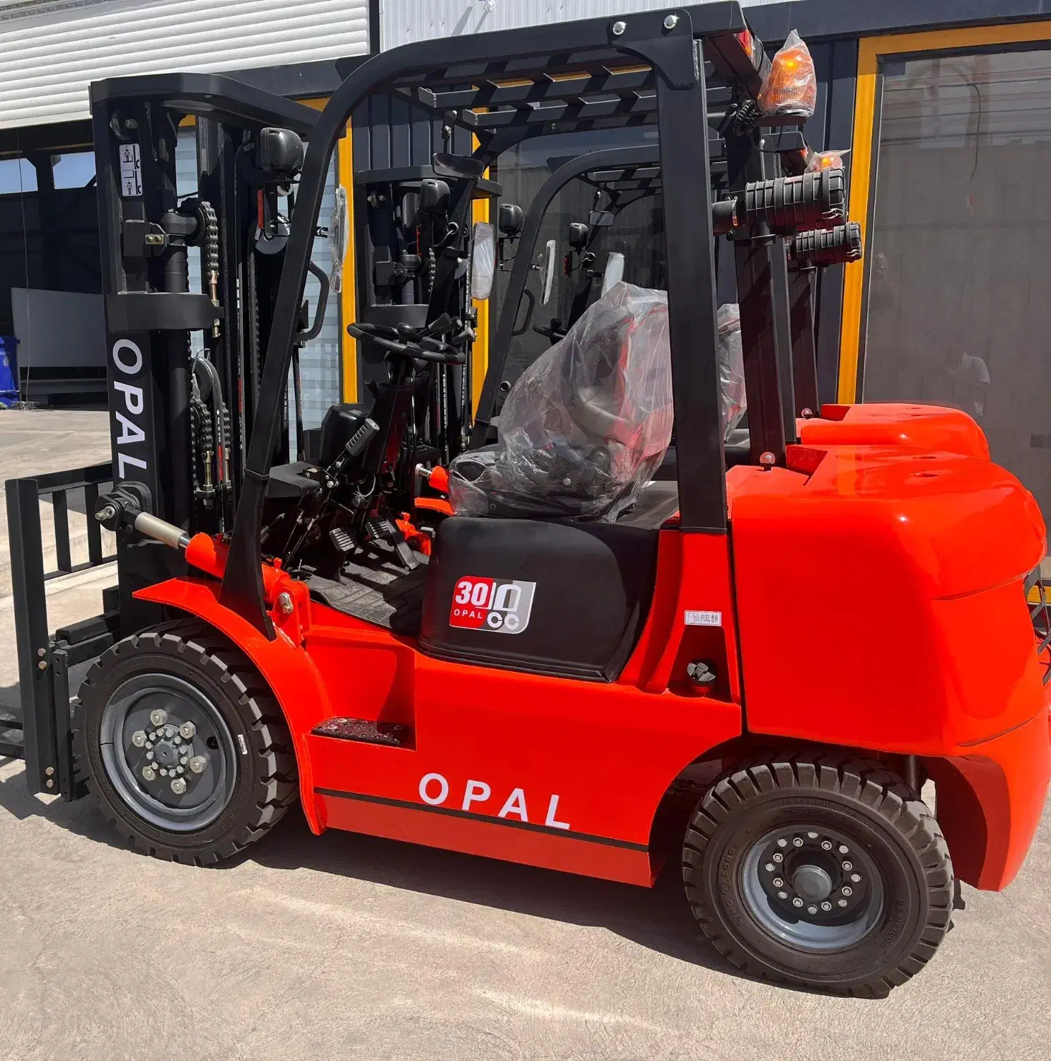 لیفتراک 3 تن دیزل اپال / شرایط|ماشین‌آلات صنعتی|کرمانشاه, |دیوار