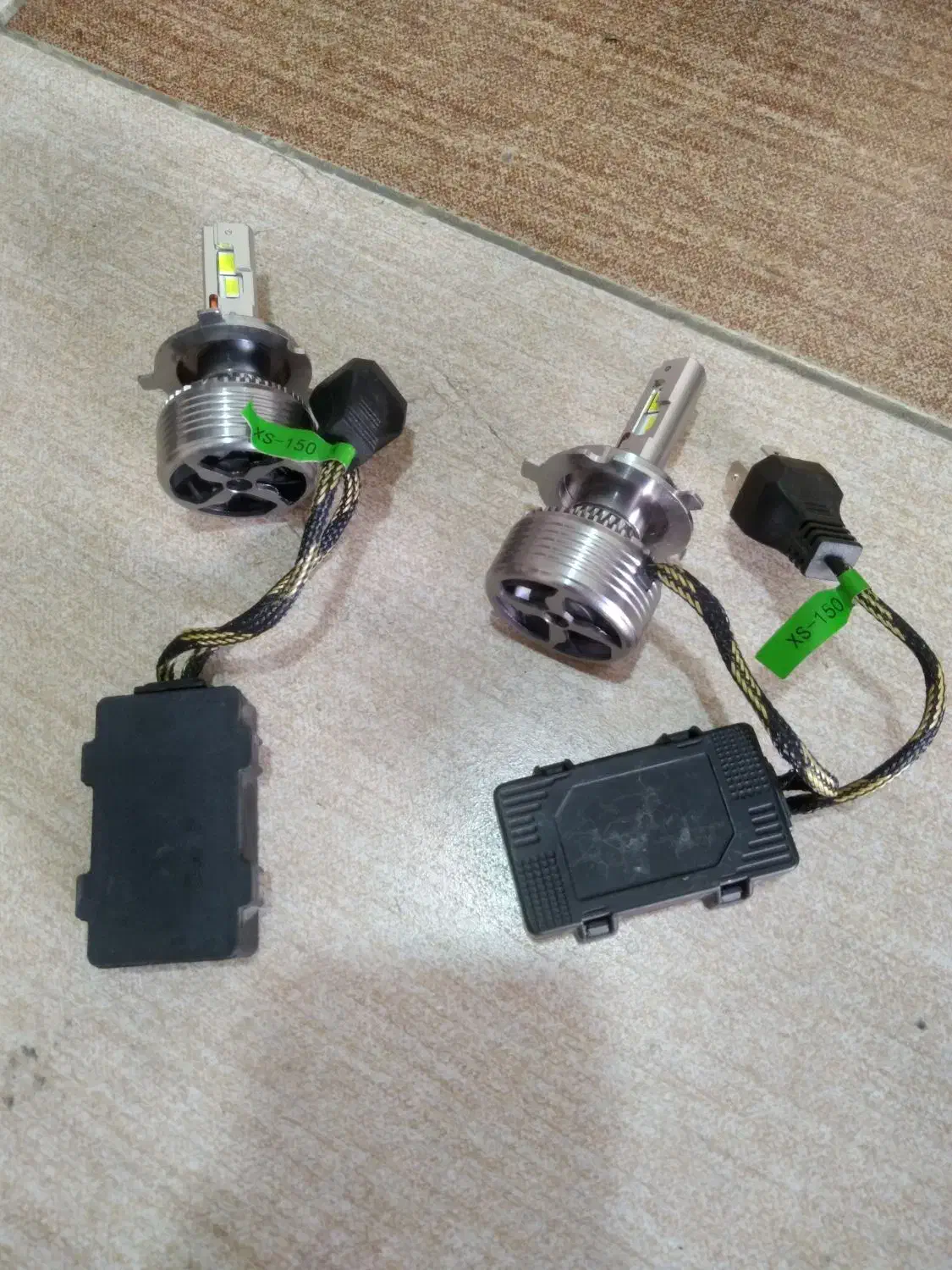 هدلایت ۱۵۰ وات کاسه چراغ پژوبه همراه لامپ و راهنما|قطعات یدکی و لوازم جانبی|بانه, |دیوار