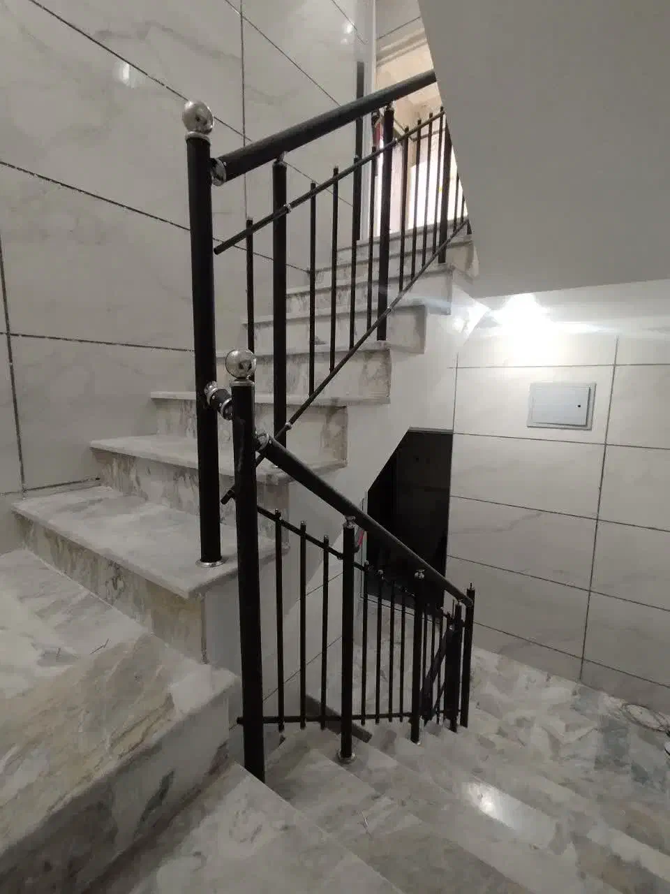 نرده استاتیک بایراق استیل جدیدمقاوم|خدمات پیشه و مهارت|قم, انسجام|دیوار