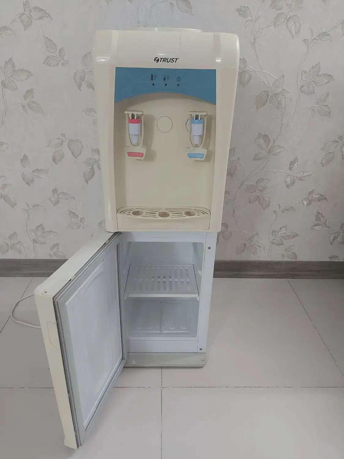 آبسرد کن یخچال دار|آب‌سردکن و تصفیه آب|شیراز, فرهنگ شهر|دیوار