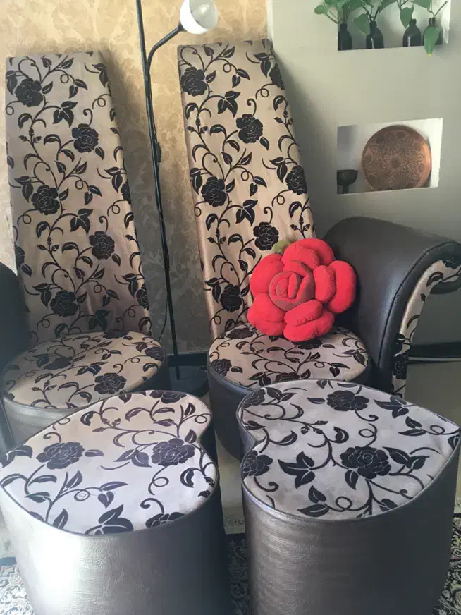 مبل نیم ست ( ۲ عدد یکنفره و ۲ عدد گل میز)|مبلمان خانگی و میز عسلی|شیراز, جانبازان|دیوار