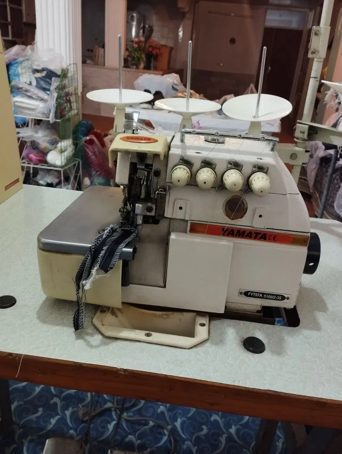 جرخ سردوز صنعتی 5 نخ یاماتا نیمه صنعتی 4 نخ ژانومه|چرخ خیاطی و ریسندگی|بیرجند, |دیوار