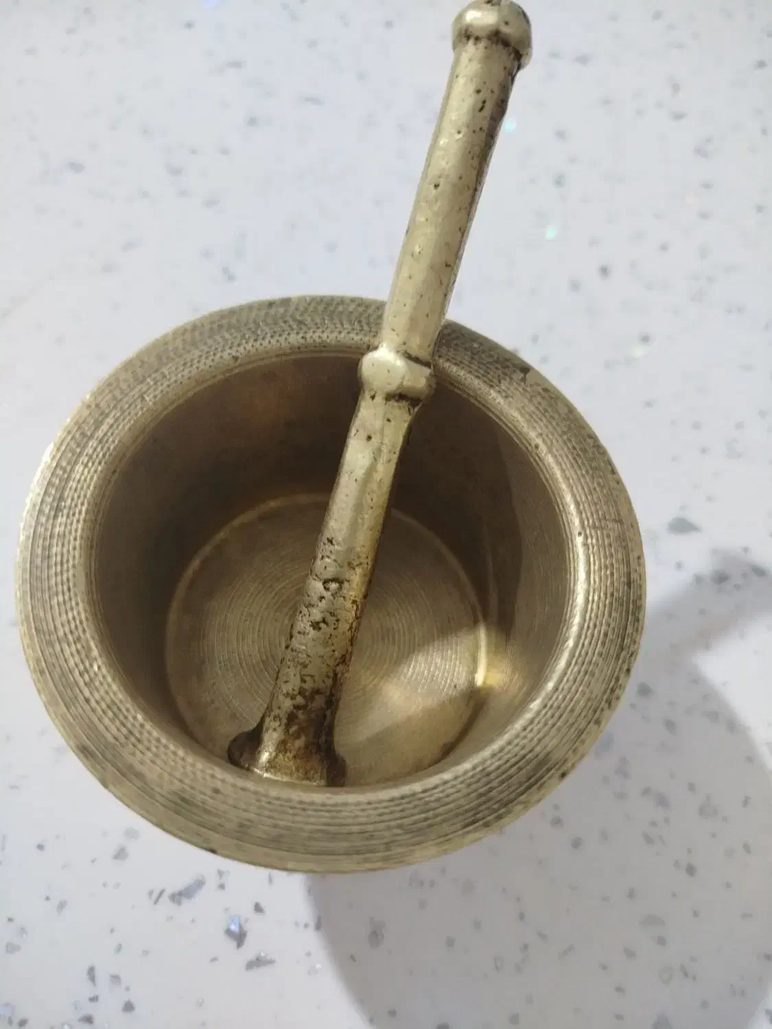 هاونگ قدیمی جنس برنج ه همراه گوشت‌کوب زعفرون ساب|کلکسیون اشیاء عتیقه|ری, دیلمان|دیوار