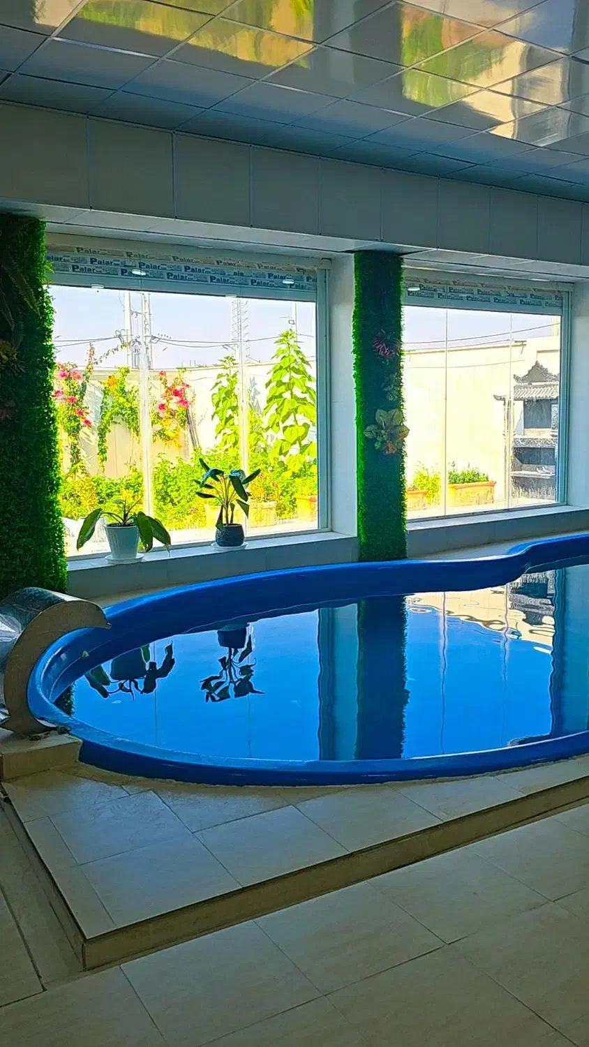 اجاره روزانه‌ی سوئیت، ویلا استخردار سرپوشیده|اجارهٔ کوتاه‌مدت آپارتمان و سوئیت|برازجان, |دیوار