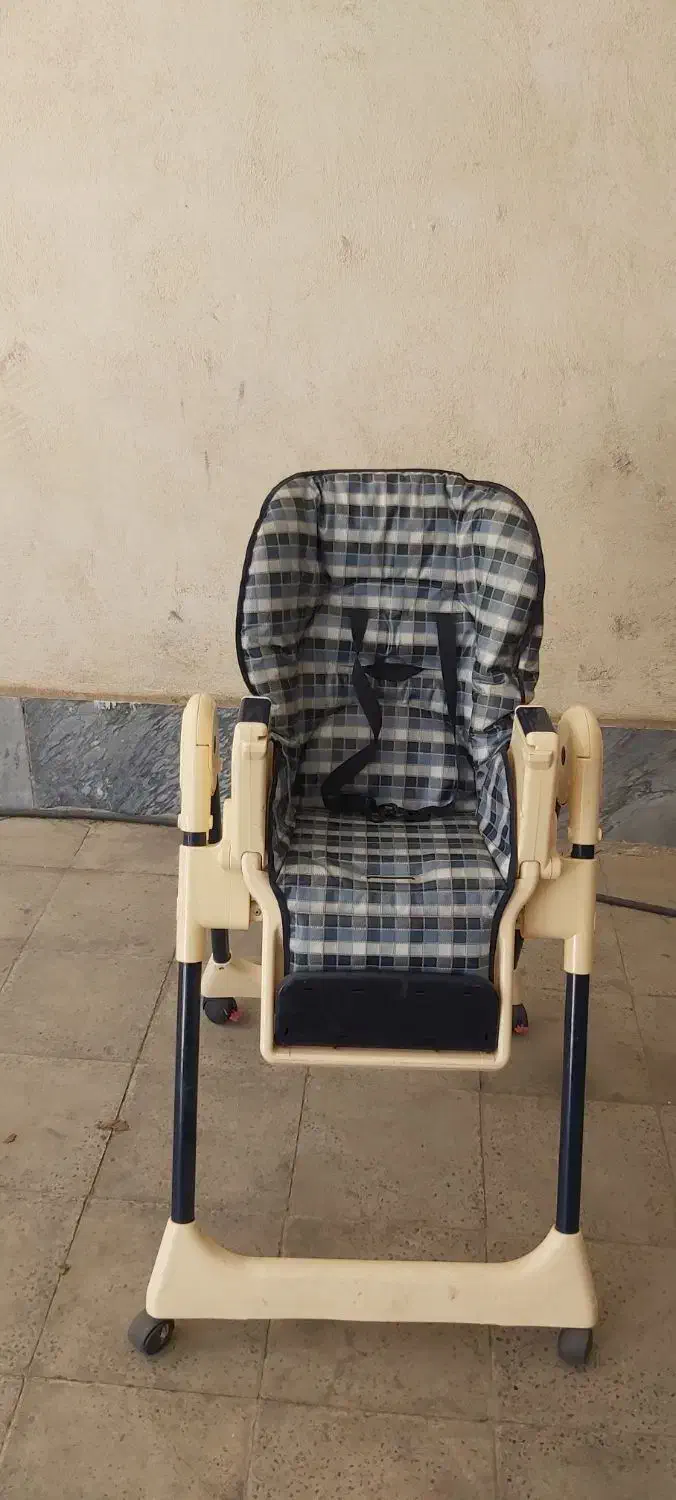 صندلی غذا خوری کودک|تخت و صندلی بچه|اندیشه, اندیشه فاز ۱|دیوار