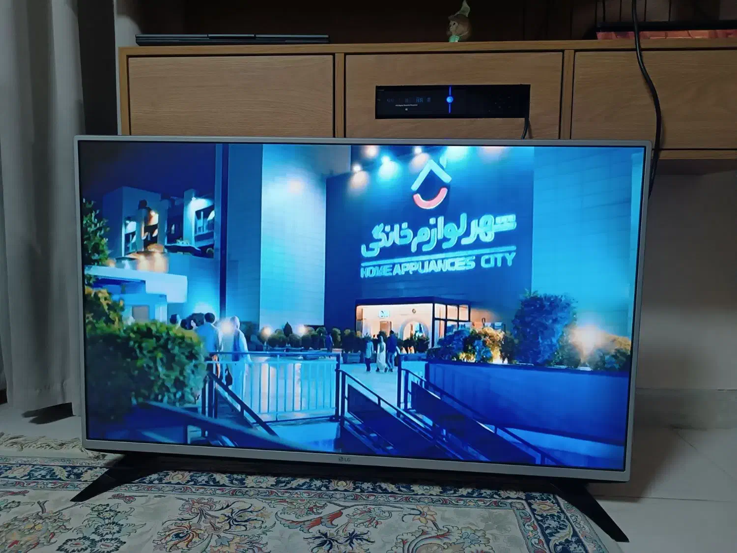 ال ای دی ال جی 43 اینج اصل کره ایی|تلویزیون و پروژکتور|شیراز, سفیرشمالی|دیوار