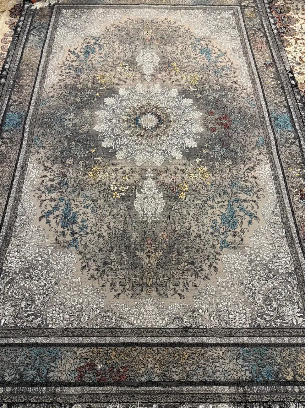 فروش فرش نو یا معاوضه|فرش|آمل, |دیوار