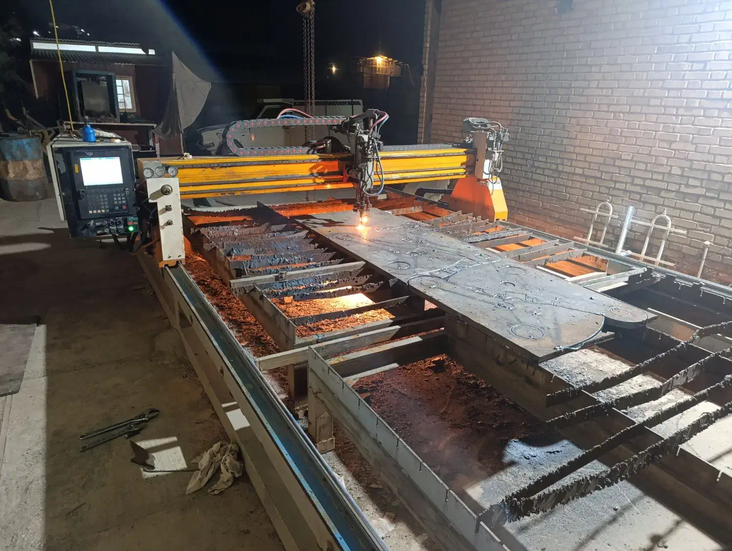 تهیه و برش cnc انواع ورق های ضخیم  آهن و آلیاژی|خدمات پیشه و مهارت|ملک‌آباد, |دیوار