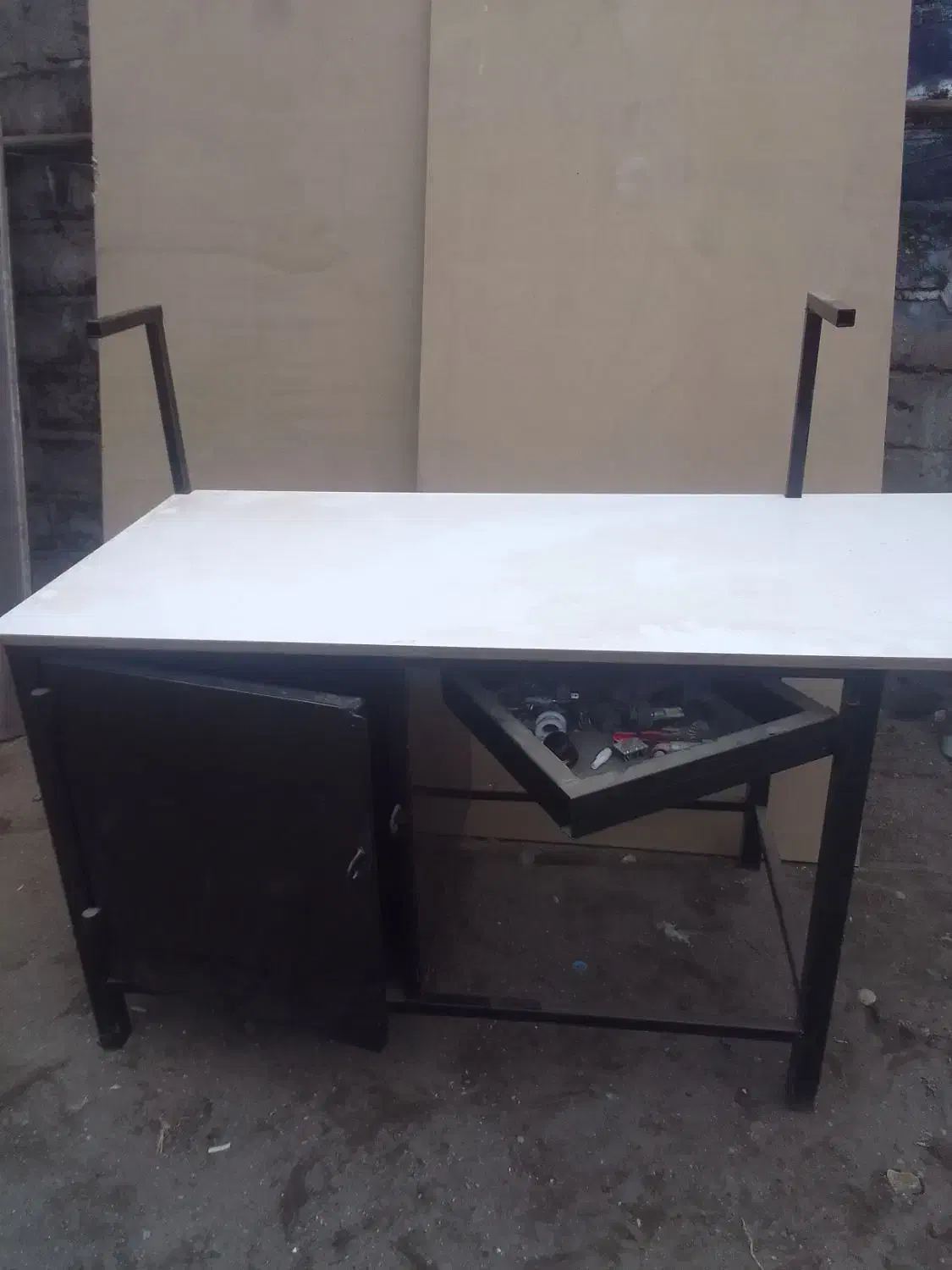 پرس دستی،میز کار و خرک|ابزارآلات|بندر انزلی, نیمه شعبان|دیوار