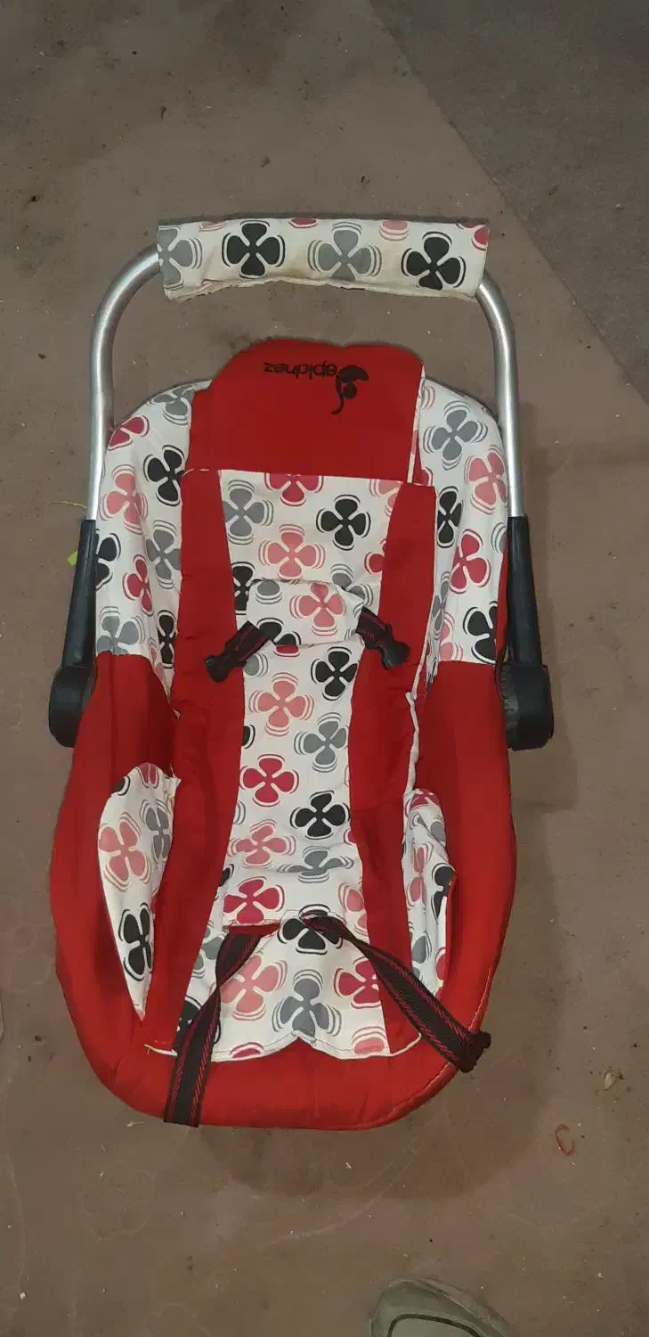 روروک و کریر|کالسکه و لوازم جانبی|اهواز, فرهنگ شهر|دیوار