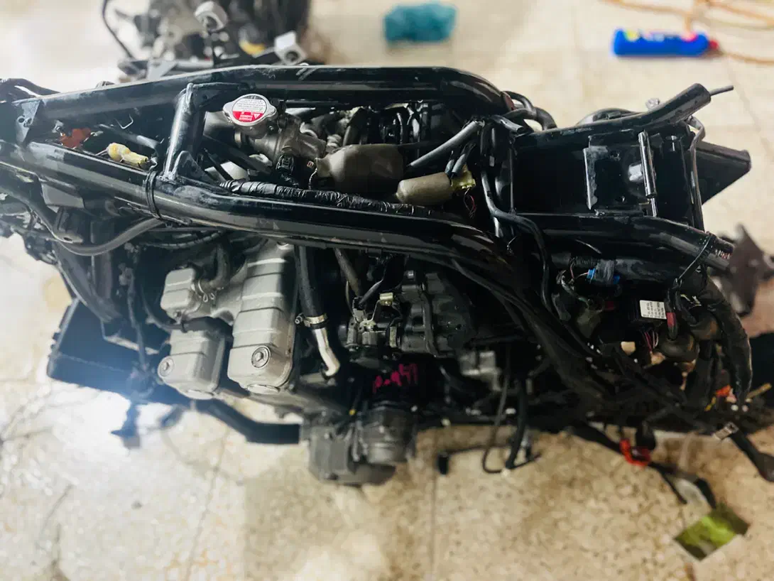موتور cb1300 انجین شاسی سیم کشی کامل شارژکن وزنجیر|موتورسیکلت|تهران, آرژانتین|دیوار