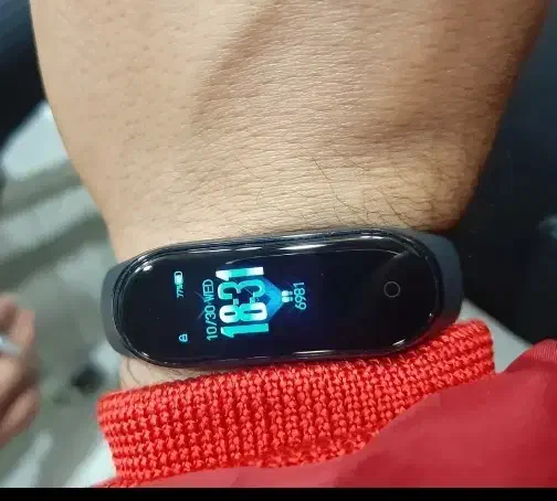 mi band 4|ساعت|رشت, لاکانی|دیوار