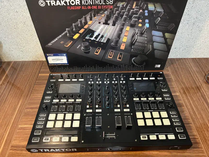 دستگاه dj traktor s8|آلات موسیقی|تهران, بهارستان|دیوار