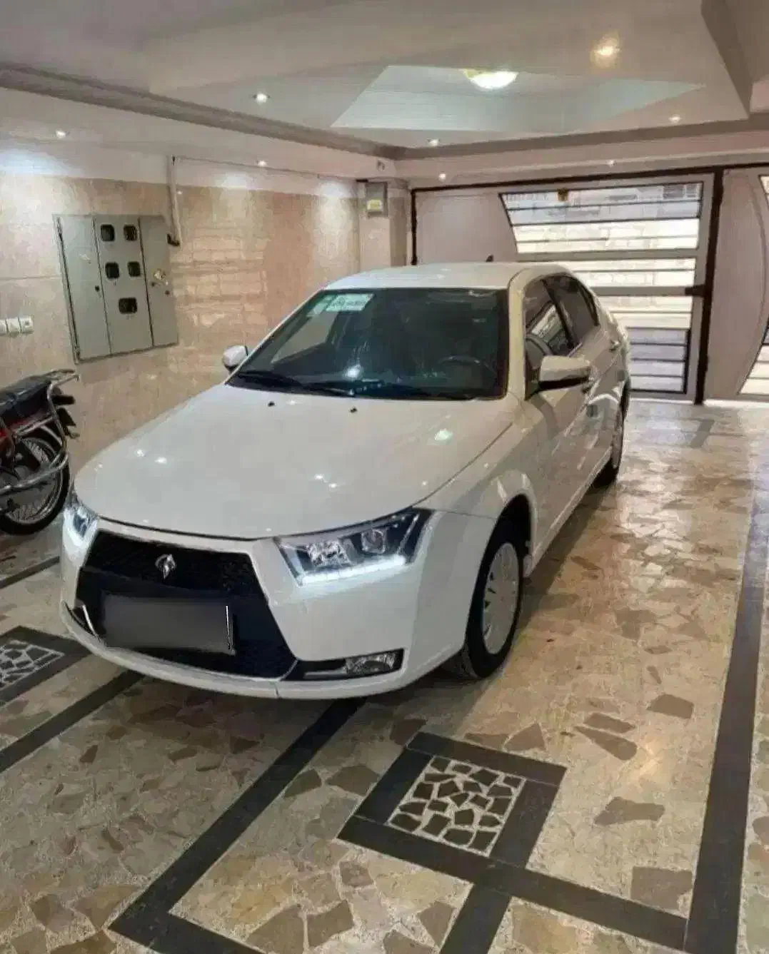 دنا پلاس ۵ دنده مدل ۴۰۲|خودرو سواری و وانت|شیراز, عفیفآباد|دیوار