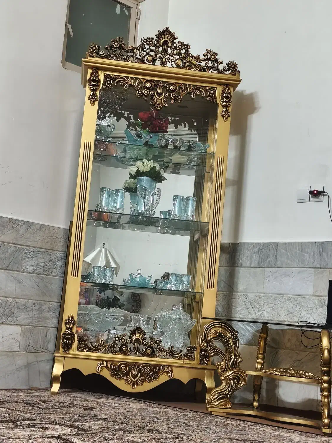 درحدنو|بوفه، ویترین، کنسول|قم, چهل درخت‎|دیوار