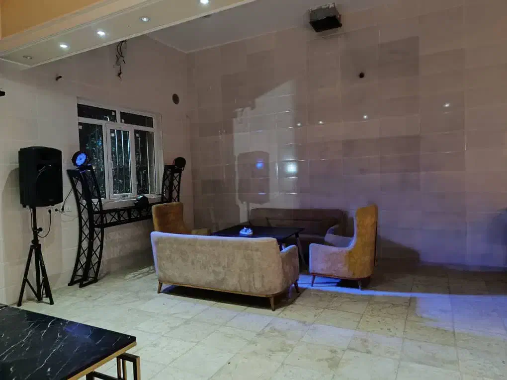 اجاره باغ ویژه دورهمی و تولد با امکانات کامل|اجارهٔ کوتاه‌مدت ویلا و باغ|شیراز, حومه شیراز|دیوار