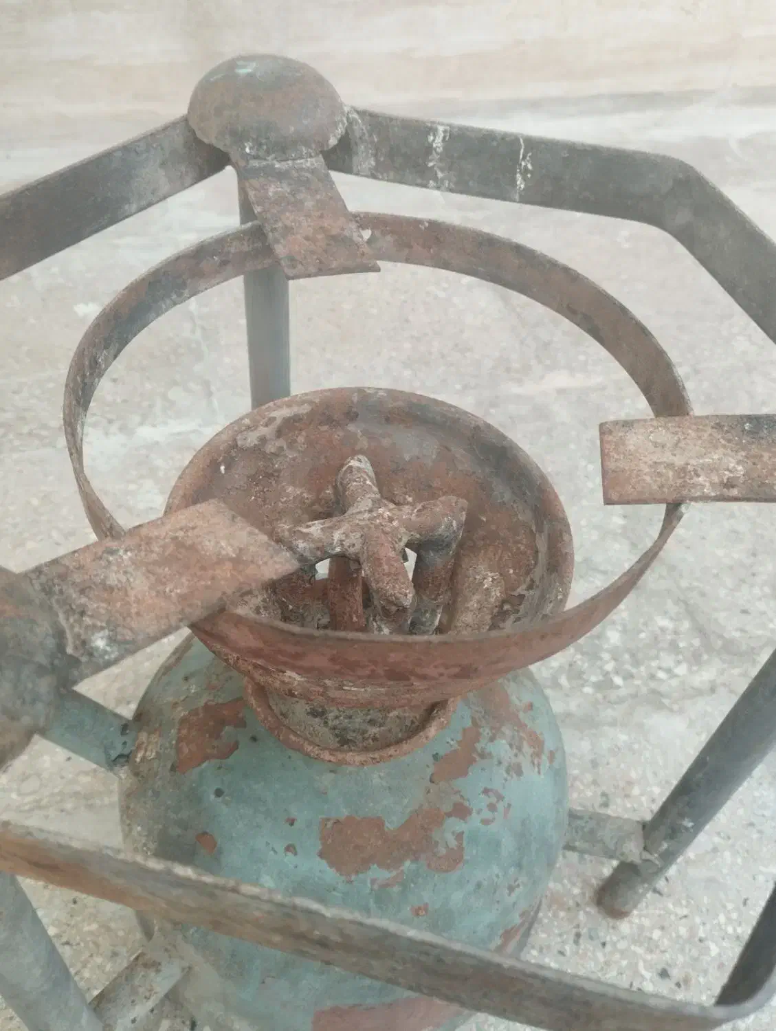 چراغ پریموس قدیمی|کلکسیون اشیاء عتیقه|بیرجند, |دیوار