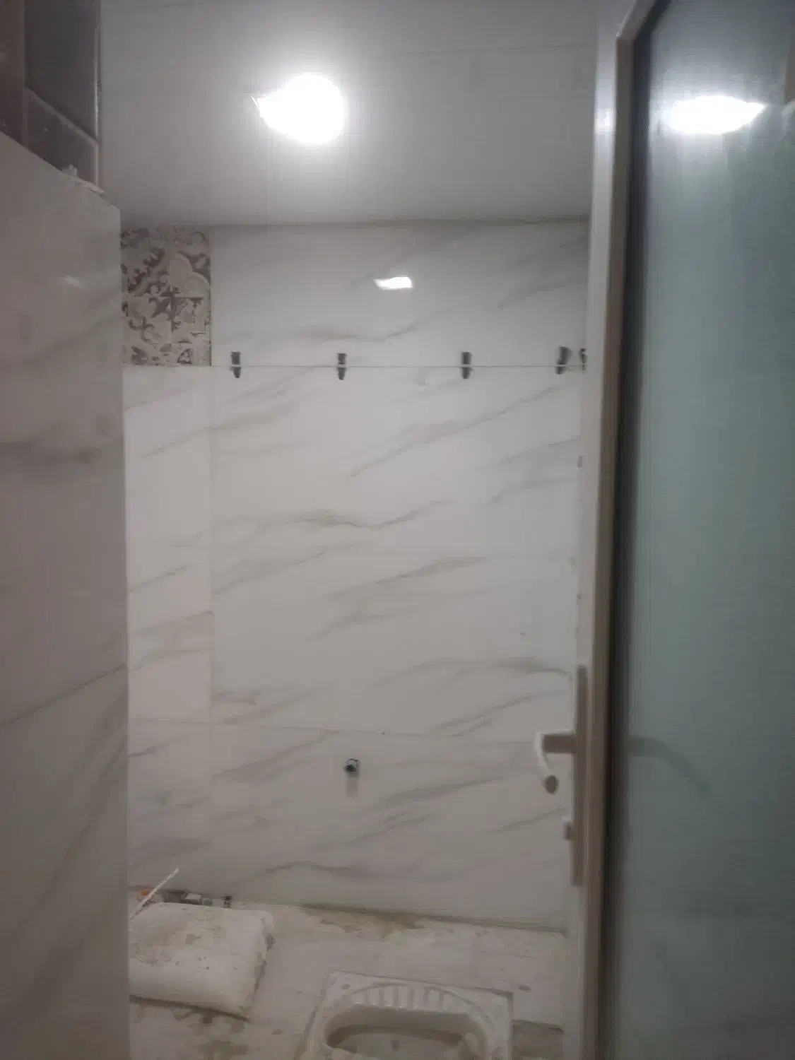 بنایی سیمانکاری کاشیکاری ولکه گیری درخدمتیم|خدمات پیشه و مهارت|بندرعباس, |دیوار